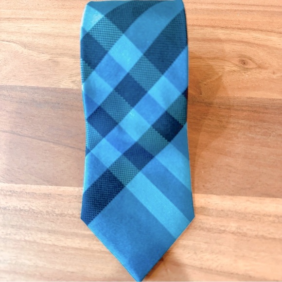BURBERRY LONDON Blue Nova Check Tie, 100% Silk, Authentic, Made in England - Picture 1 of 9